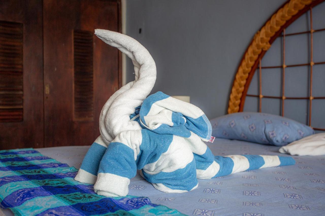 Casa Sol Y Luna Bacalar Panzió Kültér fotó